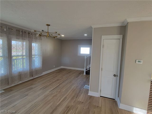 12621 Hirst Avenue, Cleveland, OH 44135