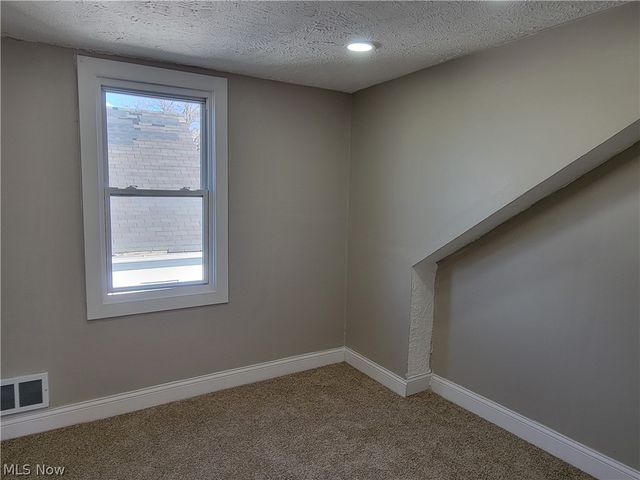 12621 Hirst Avenue, Cleveland, OH 44135