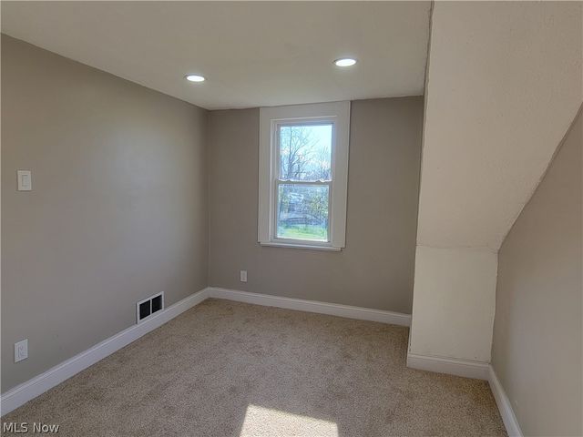 12621 Hirst Avenue, Cleveland, OH 44135