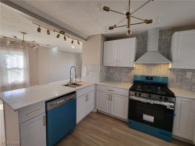 12621 Hirst Avenue, Cleveland, OH 44135