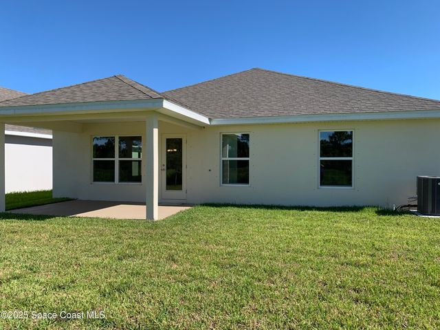 1686 Kylar Drive NW, Palm Bay, FL 32907