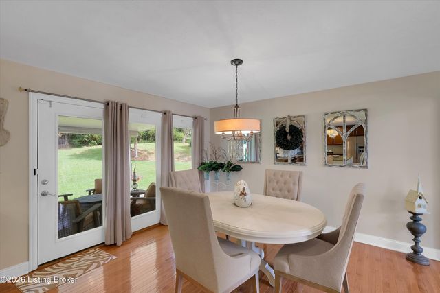 106 Cherry Hills Ln, Louisville, KY 40245