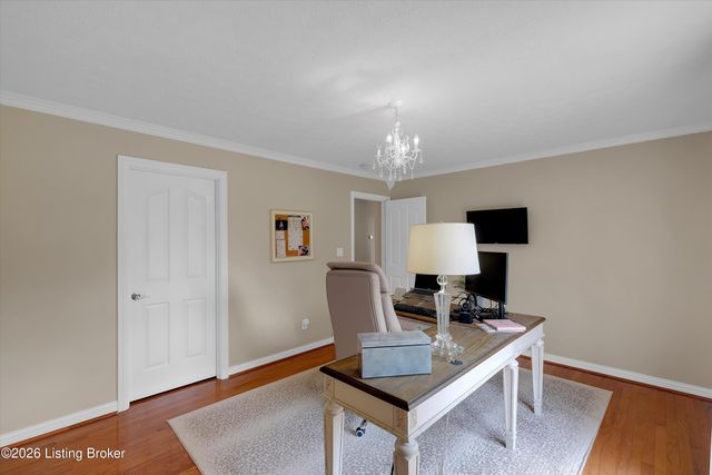 106 Cherry Hills Ln, Louisville, KY 40245