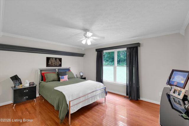 106 Cherry Hills Ln, Louisville, KY 40245