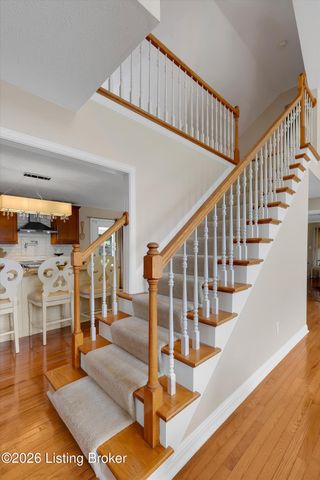 106 Cherry Hills Ln, Louisville, KY 40245