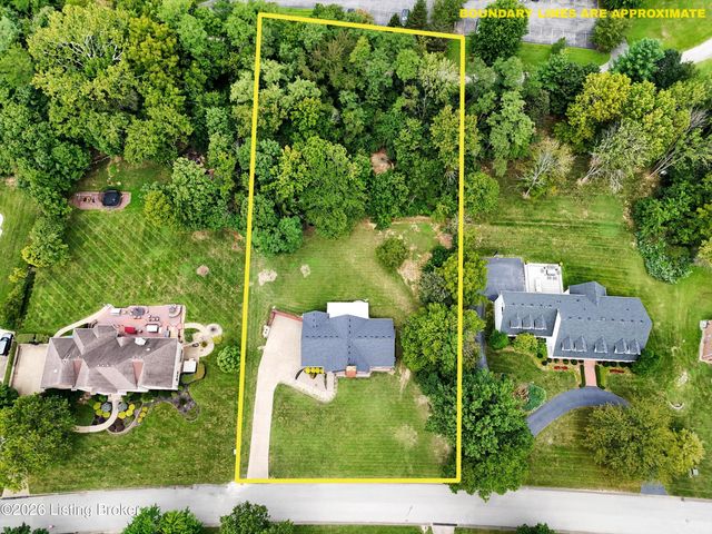 106 Cherry Hills Ln, Louisville, KY 40245