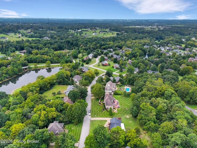 106 Cherry Hills Ln, Louisville, KY 40245