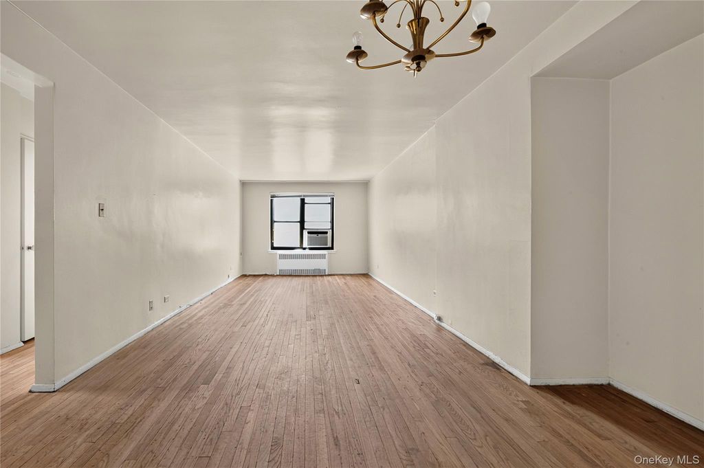 87-19 204th street A61, Hollis Hills, NY 11423 — photo 2