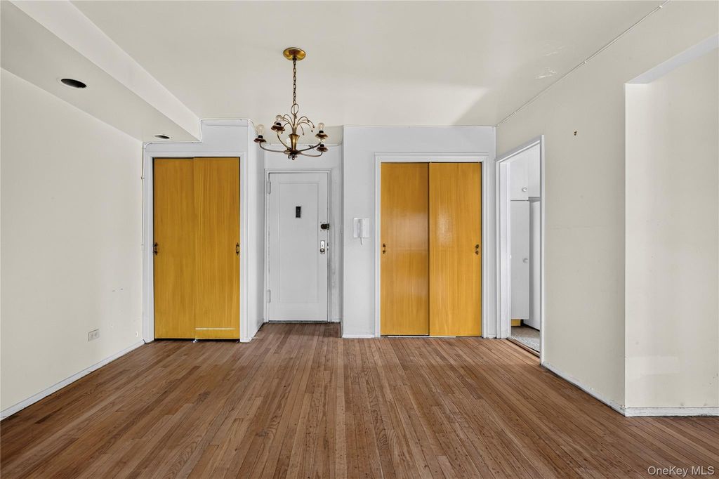 87-19 204th street A61, Hollis Hills, NY 11423 — photo 3