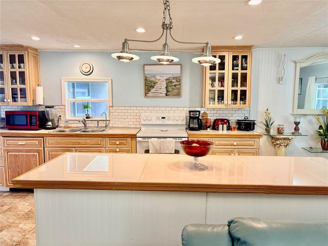 2777 INDIANWOOD DRIVE, North Fort Myers, FL 33917