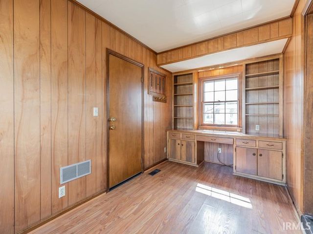 3311 E Mulberry Street, Evansville, IN 47714