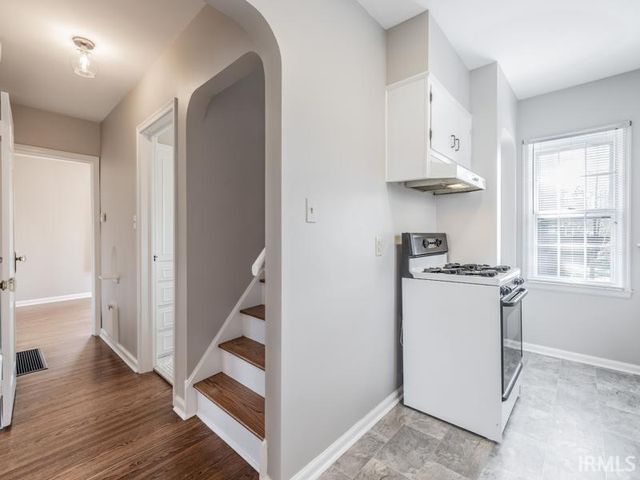 3311 E Mulberry Street, Evansville, IN 47714