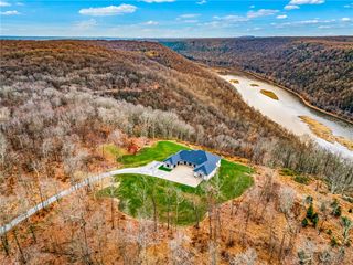 365 S Penn Road, Franklin, PA 16323