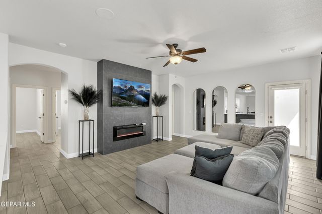 12334 Westbury Avenue, El Paso, TX 79928