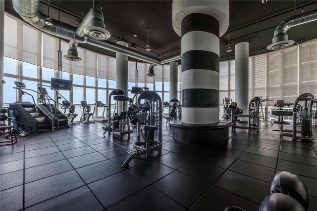 1800 N Bayshore Drive 2402, Miami, FL 33132