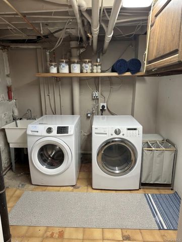3058 Barkley Avenue, Bronx, NY 10465