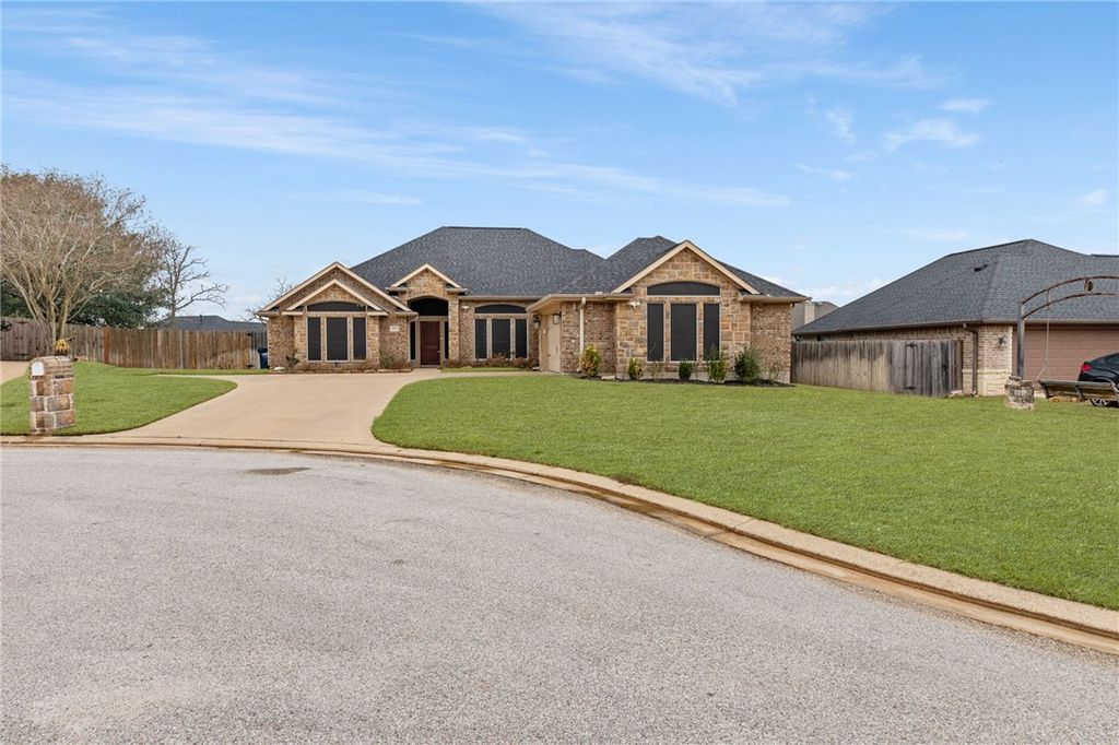 1203 Beacon Court, College Station, TX 77845