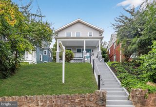 2948 MILLS AVE NE, Washington, DC 20018