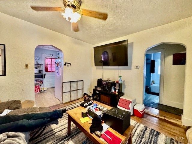 2824 S Smithville Road, Dayton, OH 45420