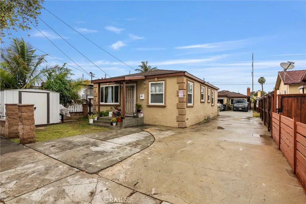 4555 W 160th Street, Lawndale, CA 90260