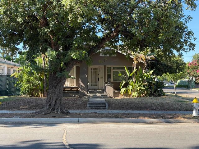 506 E Vassar Avenue, Fresno, CA 93704