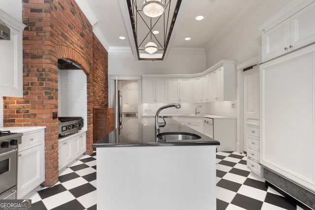 617 Dixie Avenue, Madison, GA 30650