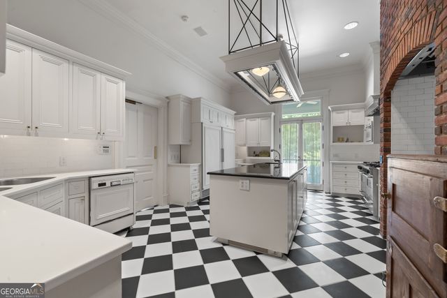 617 Dixie Avenue, Madison, GA 30650