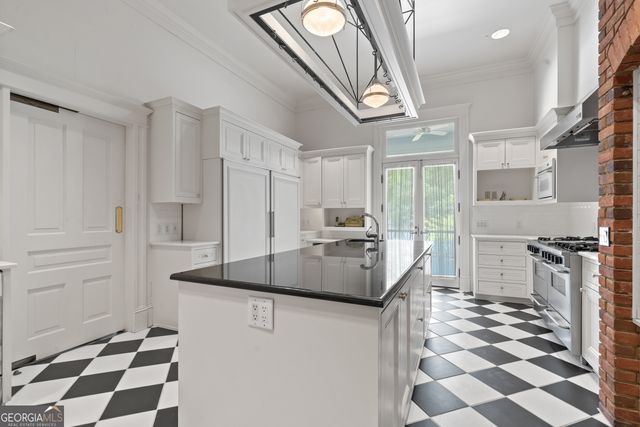 617 Dixie Avenue, Madison, GA 30650