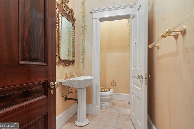 617 Dixie Avenue, Madison, GA 30650