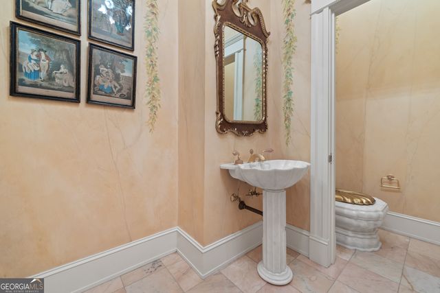 617 Dixie Avenue, Madison, GA 30650