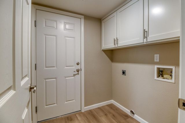 2204 Orchard Park Way, Modesto, CA 95355