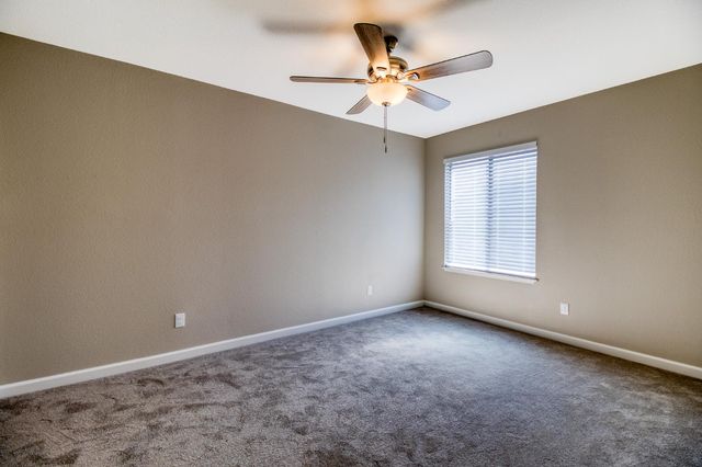 2204 Orchard Park Way, Modesto, CA 95355