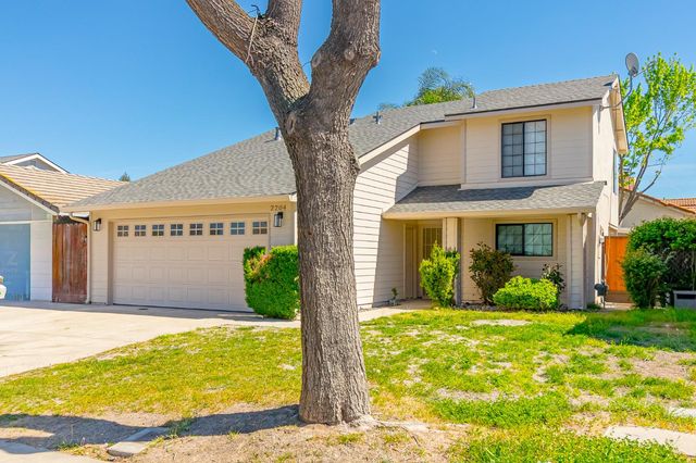 2204 Orchard Park Way, Modesto, CA 95355