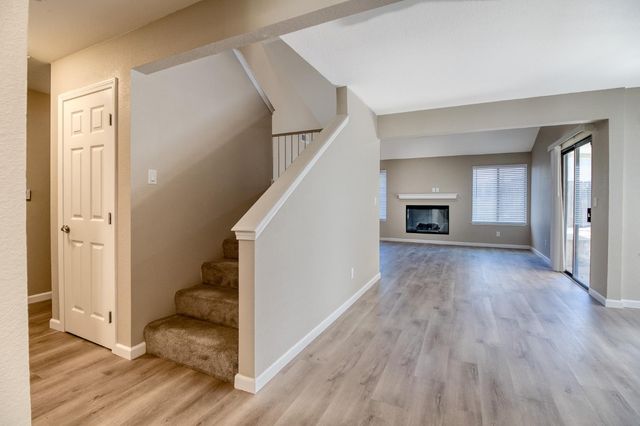 2204 Orchard Park Way, Modesto, CA 95355