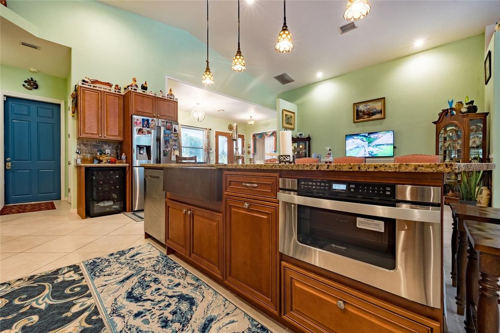 Image 38 of property listing at 21750 E STATE ROAD 64, Bradenton, FL 34212