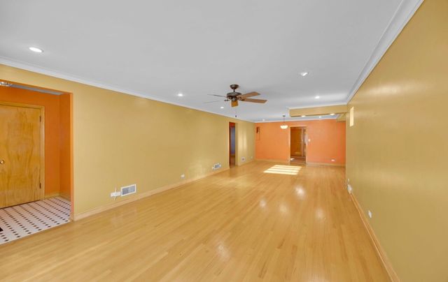 14233 S Wentworth Avenue, Riverdale, IL 60827