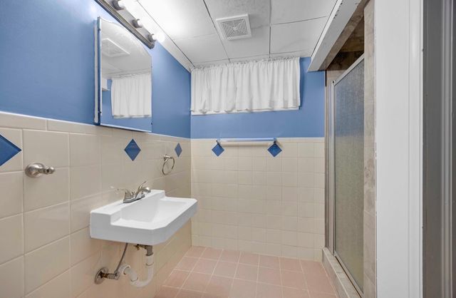 14233 S Wentworth Avenue, Riverdale, IL 60827