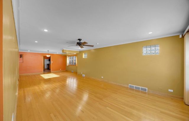 14233 S Wentworth Avenue, Riverdale, IL 60827