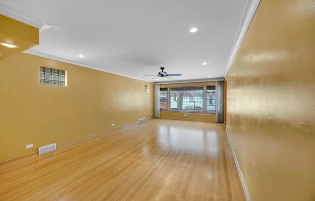 14233 S Wentworth Avenue, Riverdale, IL 60827