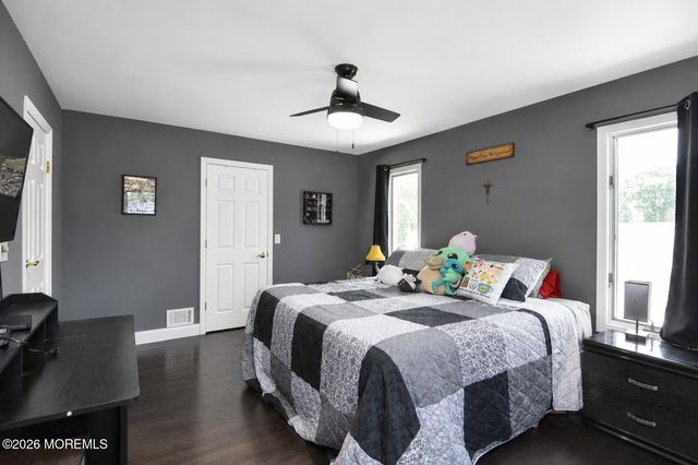 1031 Zircon Drive, Toms River, NJ 08753