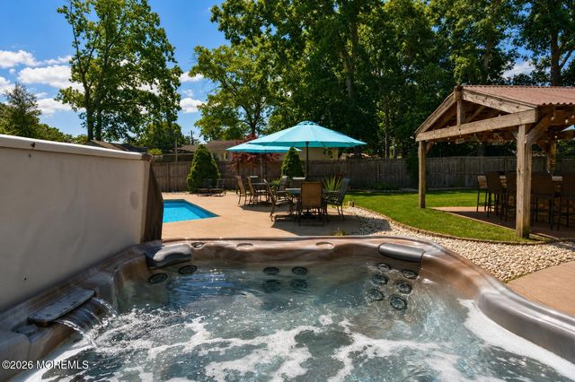 1031 Zircon Drive, Toms River, NJ 08753
