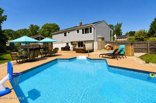 1031 Zircon Drive, Toms River, NJ 08753