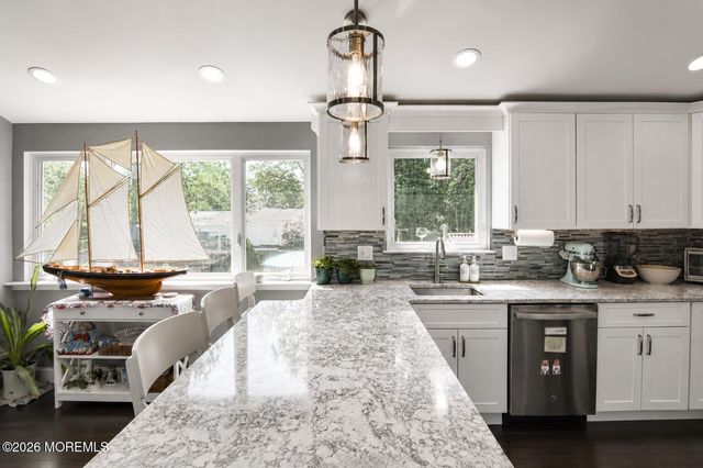 1031 Zircon Drive, Toms River, NJ 08753