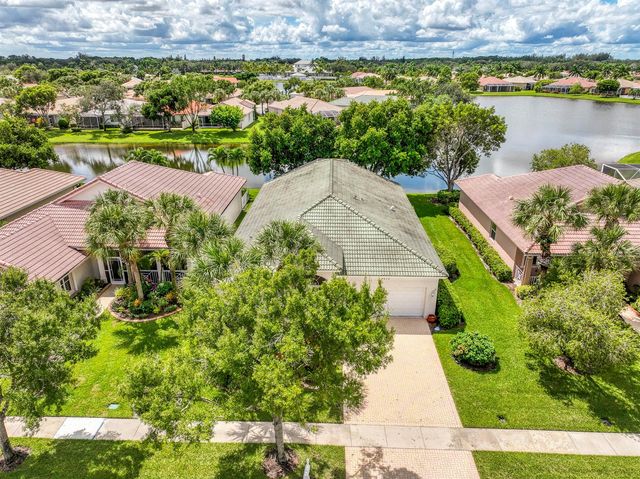 9270 Heron Cove Drive, West Palm Beach, FL 33411