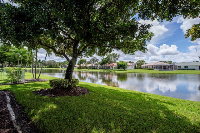 9270 Heron Cove Drive, West Palm Beach, FL 33411