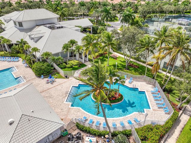9270 Heron Cove Drive, West Palm Beach, FL 33411