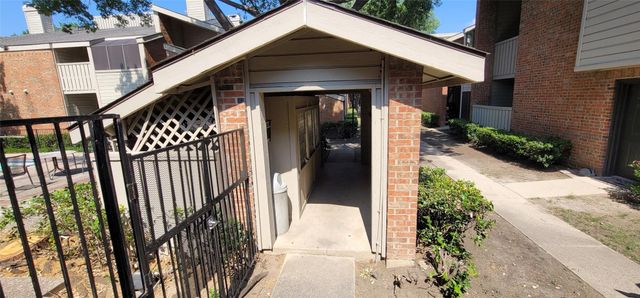 9600 Royal Lane 112, Dallas, TX 75243