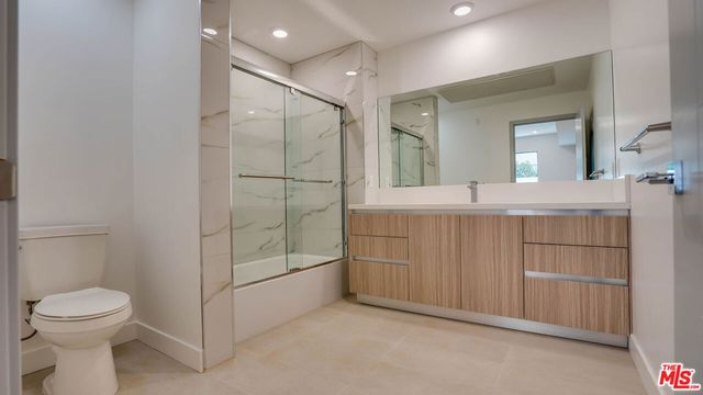 1540 S Hayworth Avenue 202, Los Angeles, CA 90035