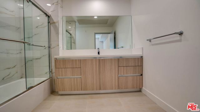 1540 S Hayworth Avenue 202, Los Angeles, CA 90035