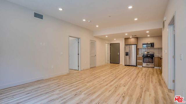 1540 S Hayworth Avenue 202, Los Angeles, CA 90035